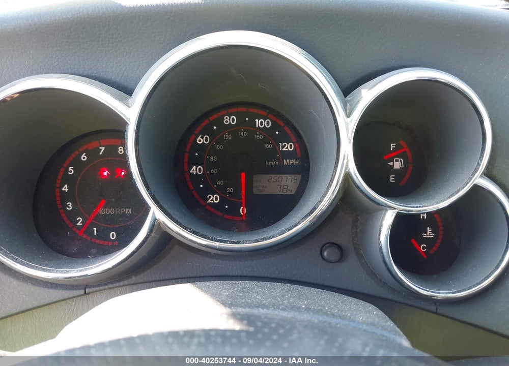 2005 TOYOTA MATRIX VIN: 2T1KR32E65C486674