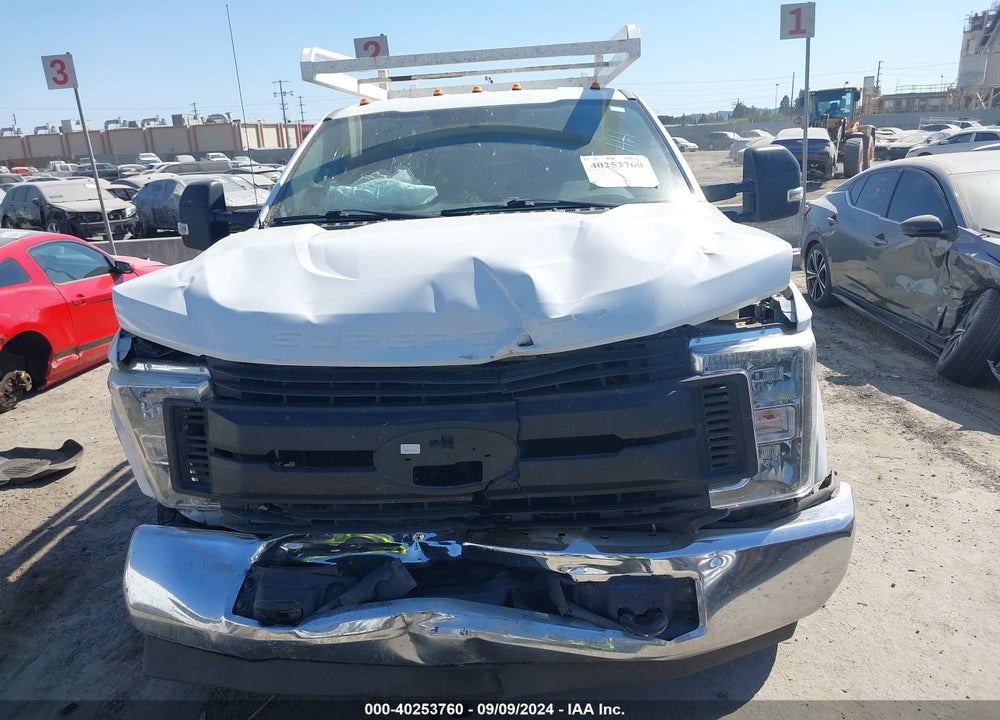2019 FORD F-350 CHASSIS XL VIN: 1FD8X3ET9KEF25630