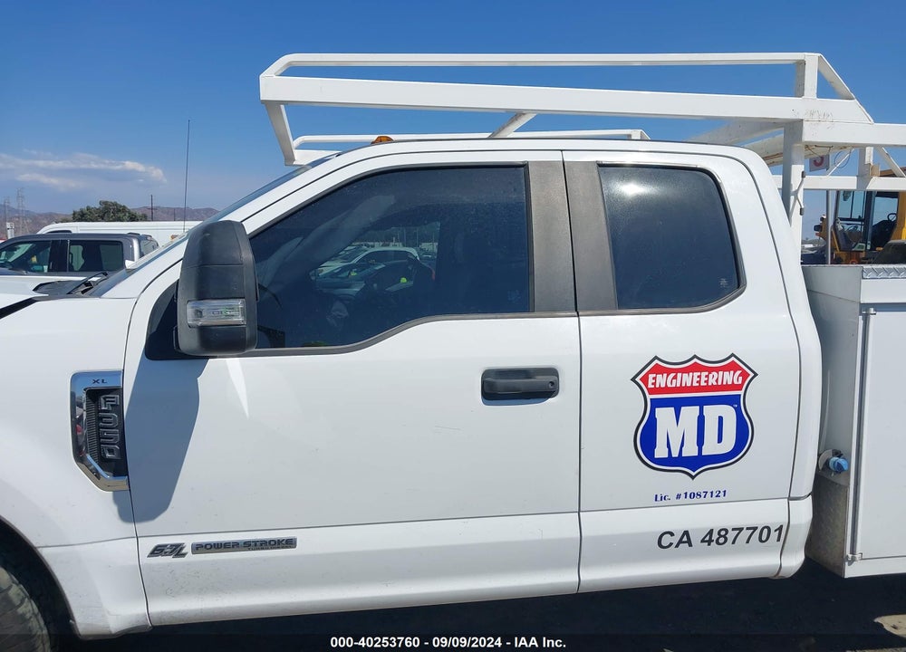2019 FORD F-350 CHASSIS XL VIN: 1FD8X3ET9KEF25630