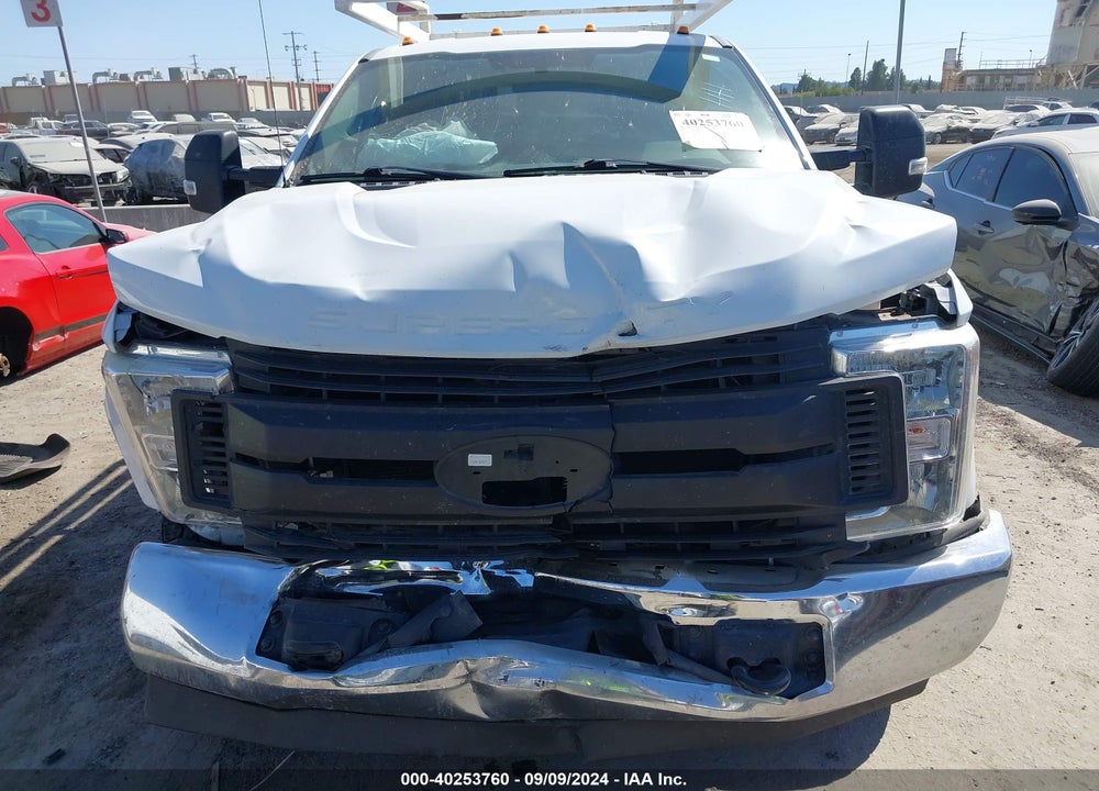 2019 FORD F-350 CHASSIS XL VIN: 1FD8X3ET9KEF25630
