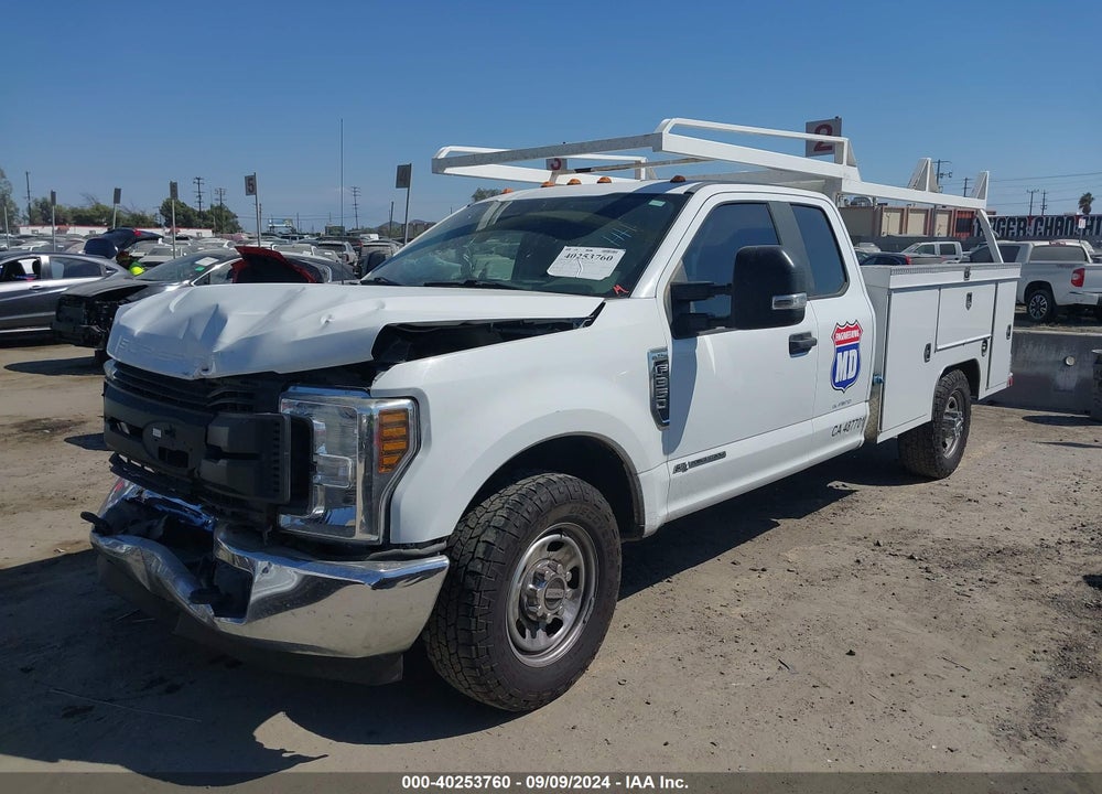 2019 FORD F-350 CHASSIS XL VIN: 1FD8X3ET9KEF25630