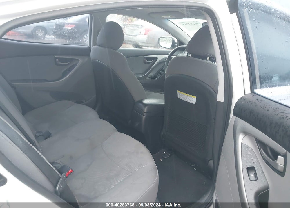2016 HYUNDAI ELANTRA SE VIN: 5NPDH4AE7GH764369