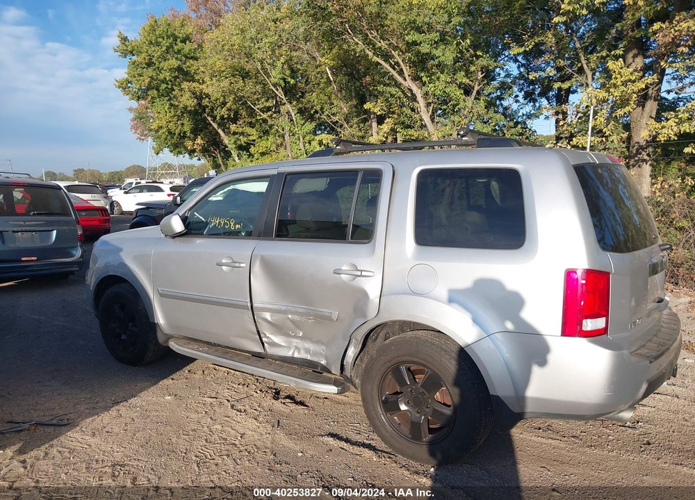 2011 HONDA PILOT EX-L VIN: 5FNYF4H73BB057873