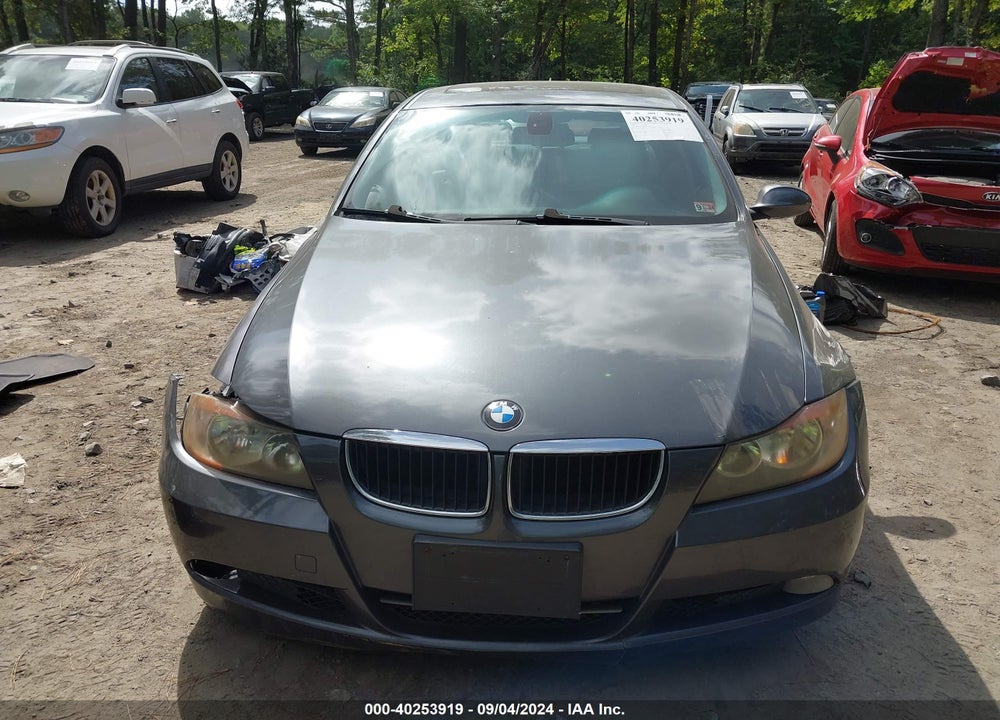 2008 BMW 328I VIN: WBAVA33598K053188