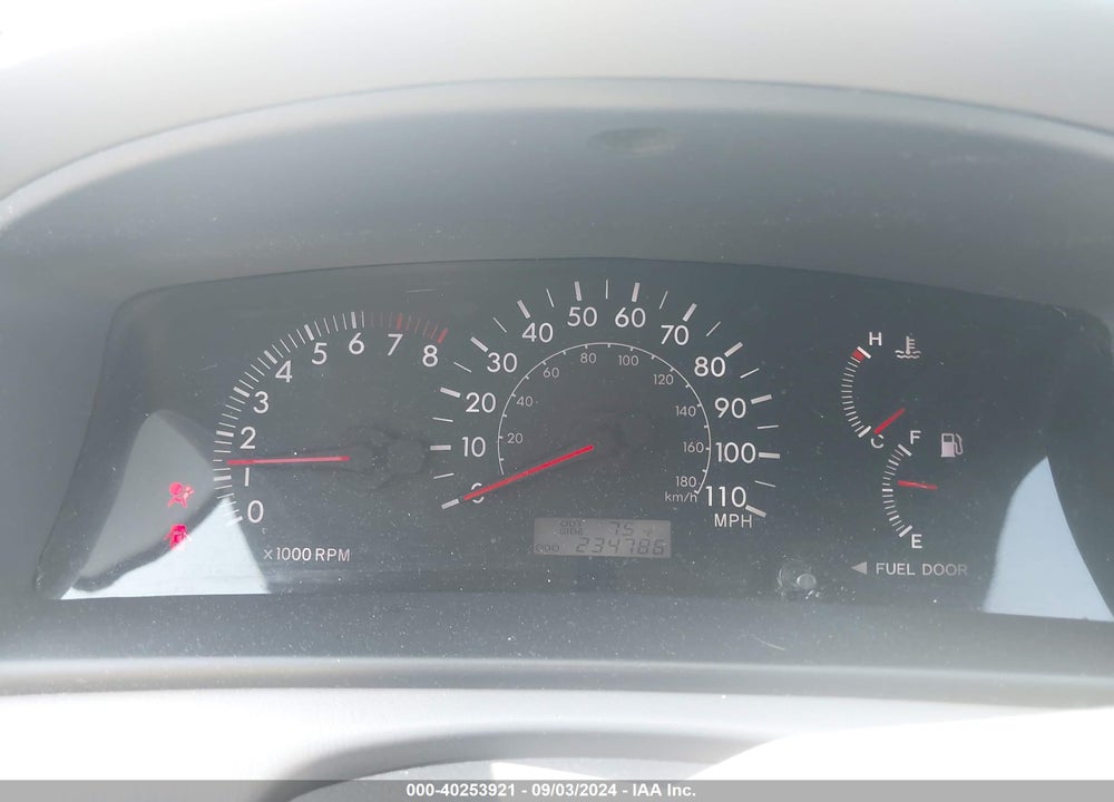 2005 TOYOTA COROLLA LE VIN: 2T1BR30E15C456582