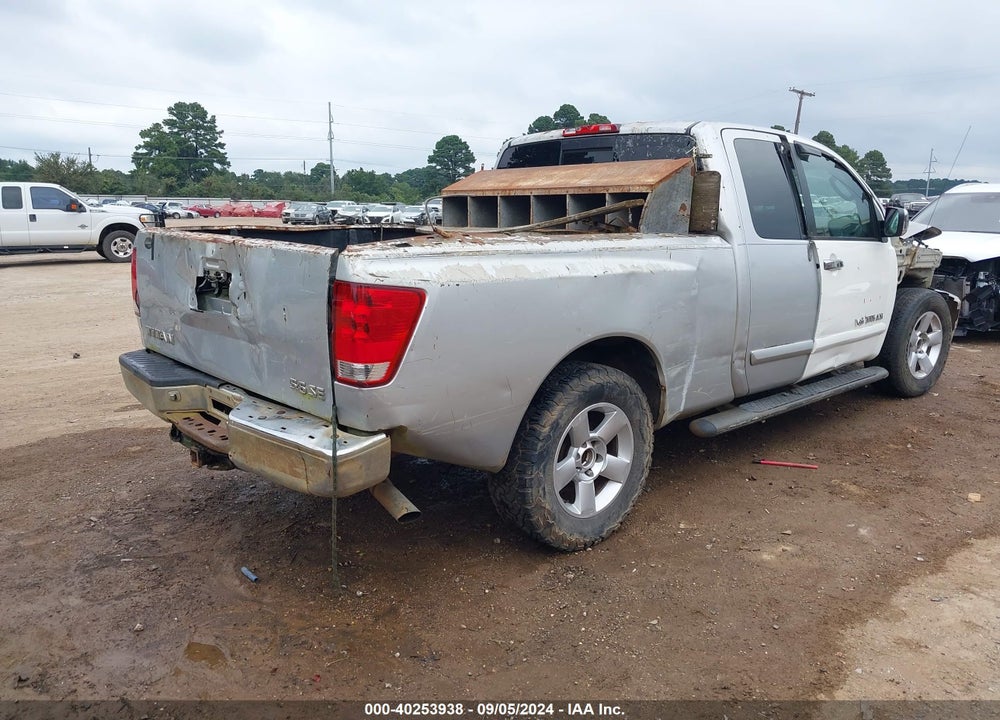 2004 NISSAN TITAN SE VIN: 1N6AA06A04N588392