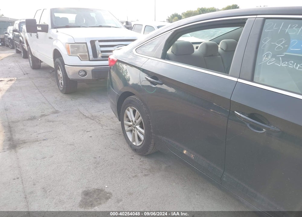 2016 HYUNDAI SONATA SE VIN: 5NPE24AFXGH421148