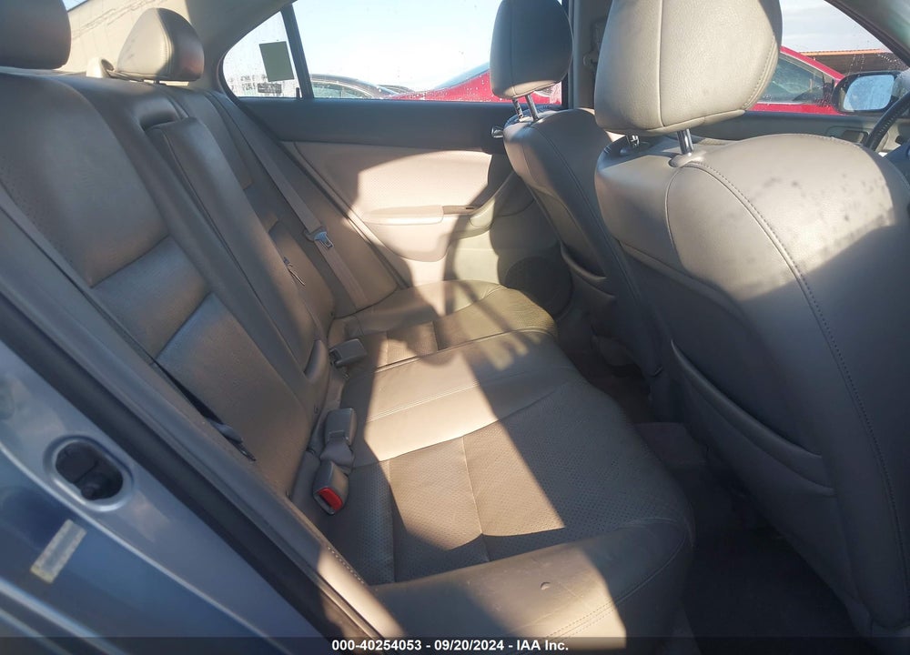 2004 ACURA TSX VIN: JH4CL96844C029221
