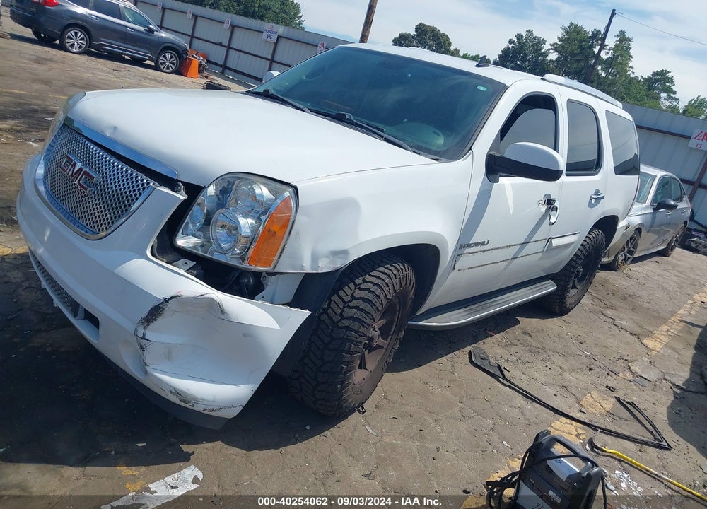 2008 GMC YUKON DENALI VIN: 1GKFK63858J227865