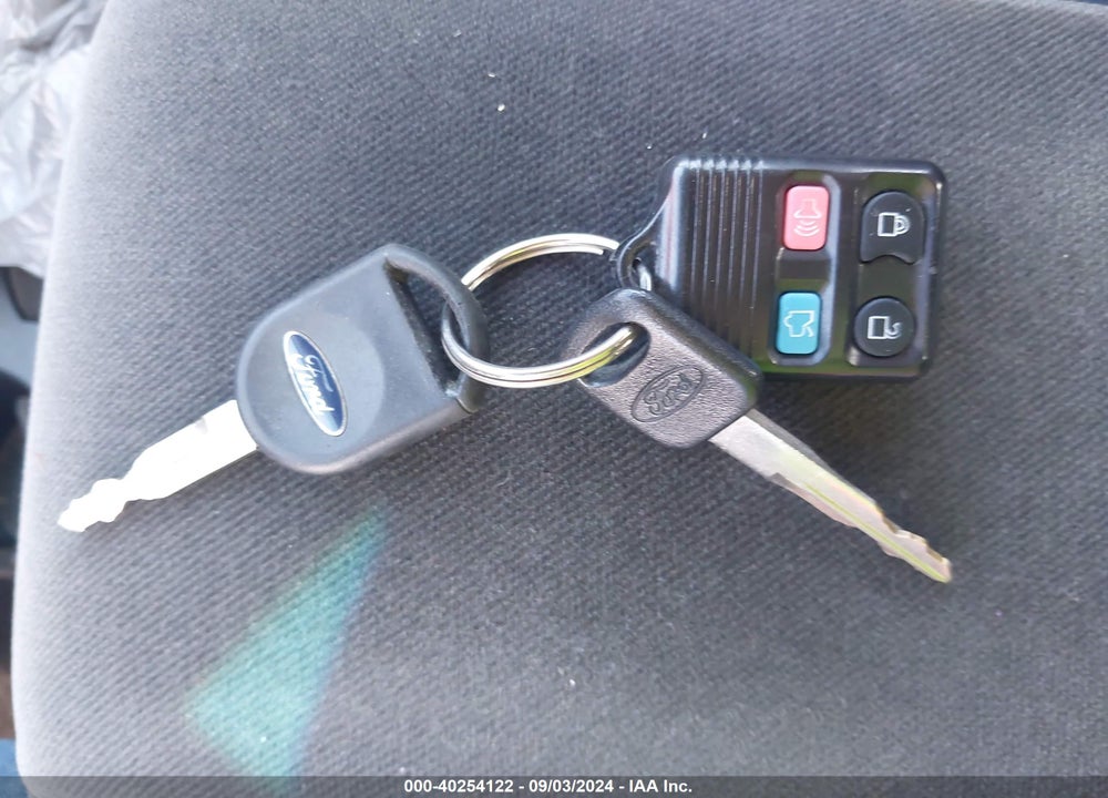 2002 FORD TAURUS VIN: 1FAFP53U92G172383