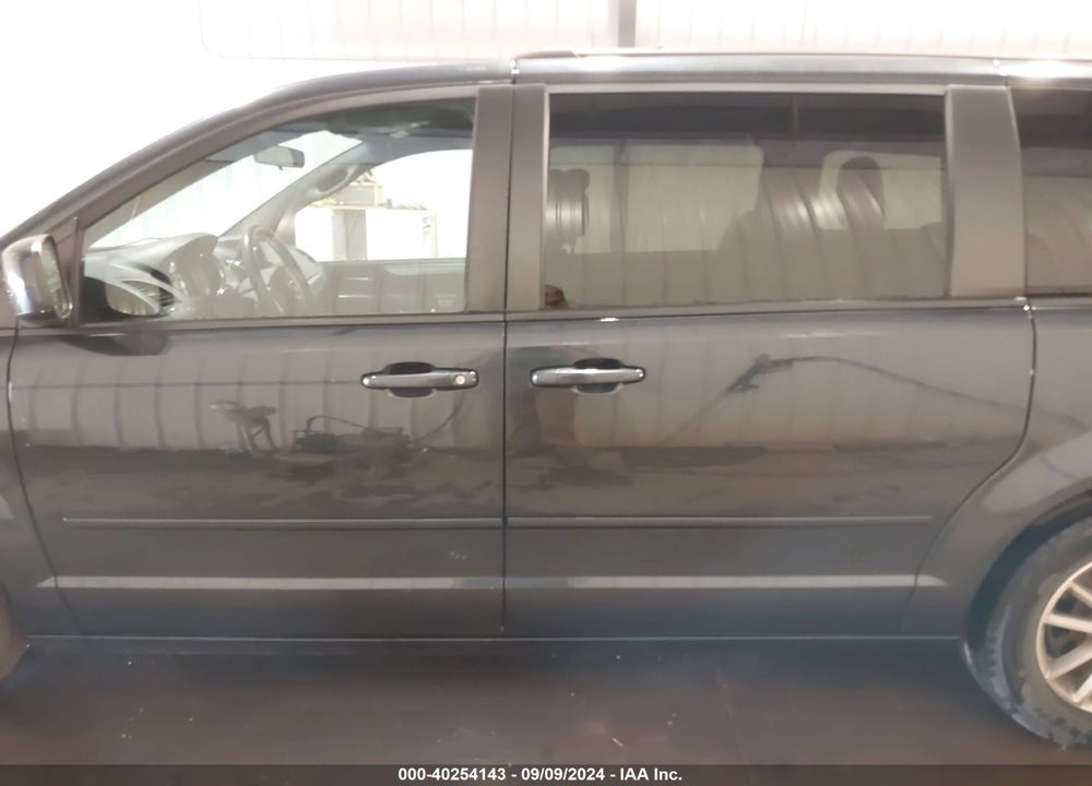 2014 DODGE GRAND CARAVAN R/T VIN: 2C4RDGEG0ER385437