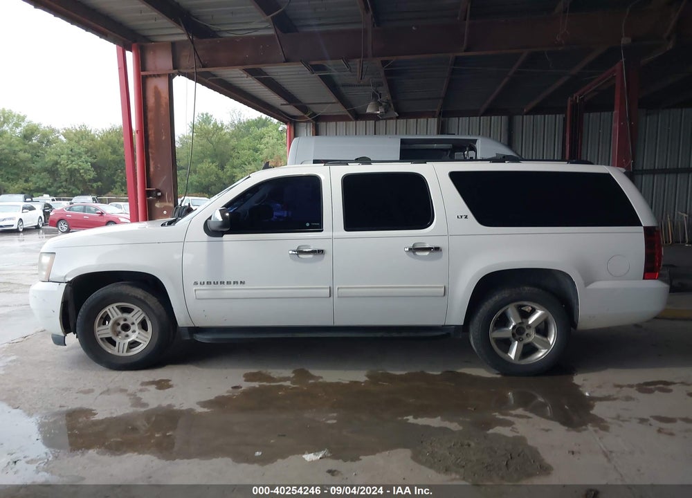 2014 CHEVROLET SUBURBAN 1500 LT VIN: 1GNSCJE05ER202809