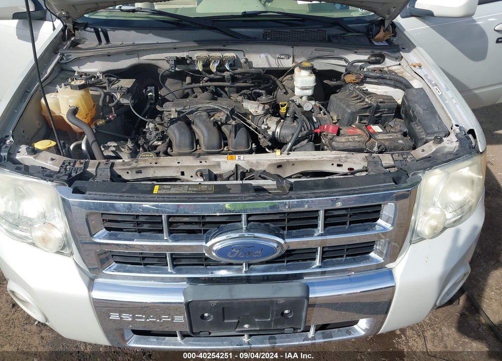 2008 FORD ESCAPE LIMITED VIN: 1FMCU04198KA06640
