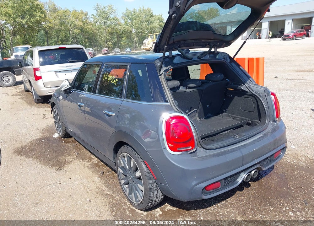 2015 MINI HARDTOP COOPER S VIN: WMWXU3C59F2B55767