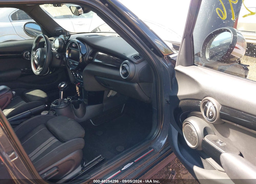 2015 MINI HARDTOP COOPER S VIN: WMWXU3C59F2B55767
