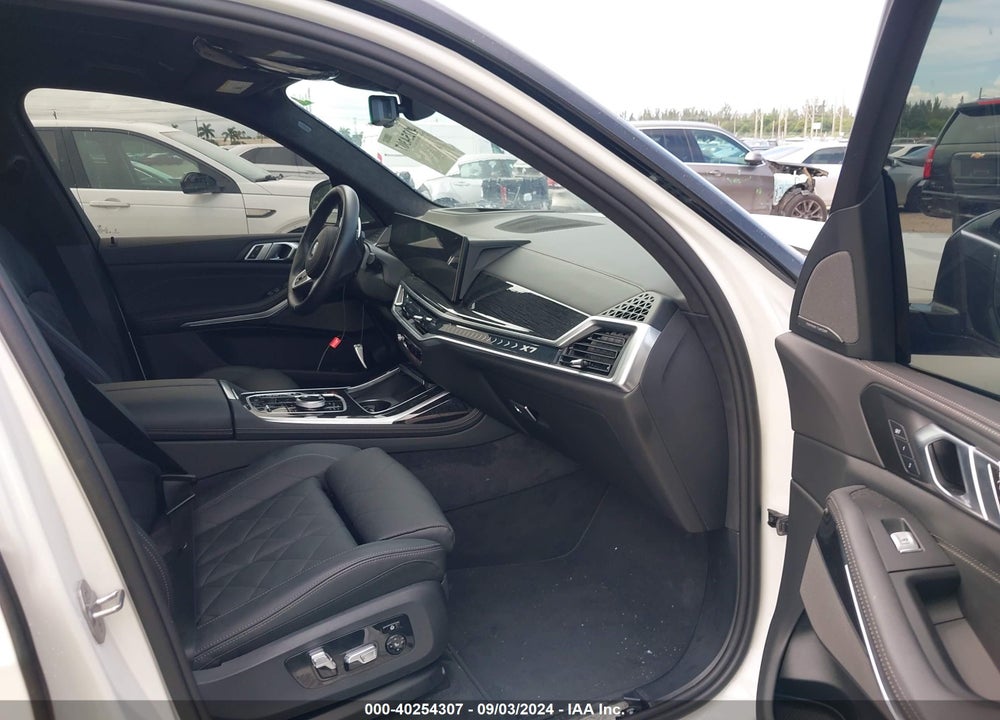 2024 BMW X7 XDRIVE40I VIN: 5UX23EM03R9T66775