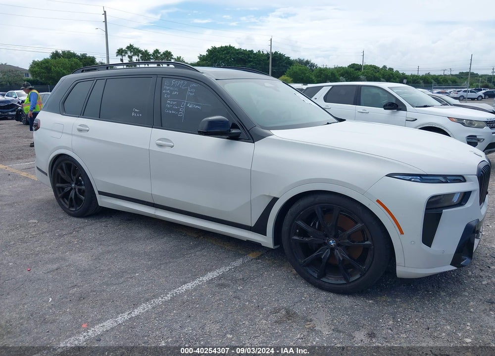 2024 BMW X7 XDRIVE40I VIN: 5UX23EM03R9T66775