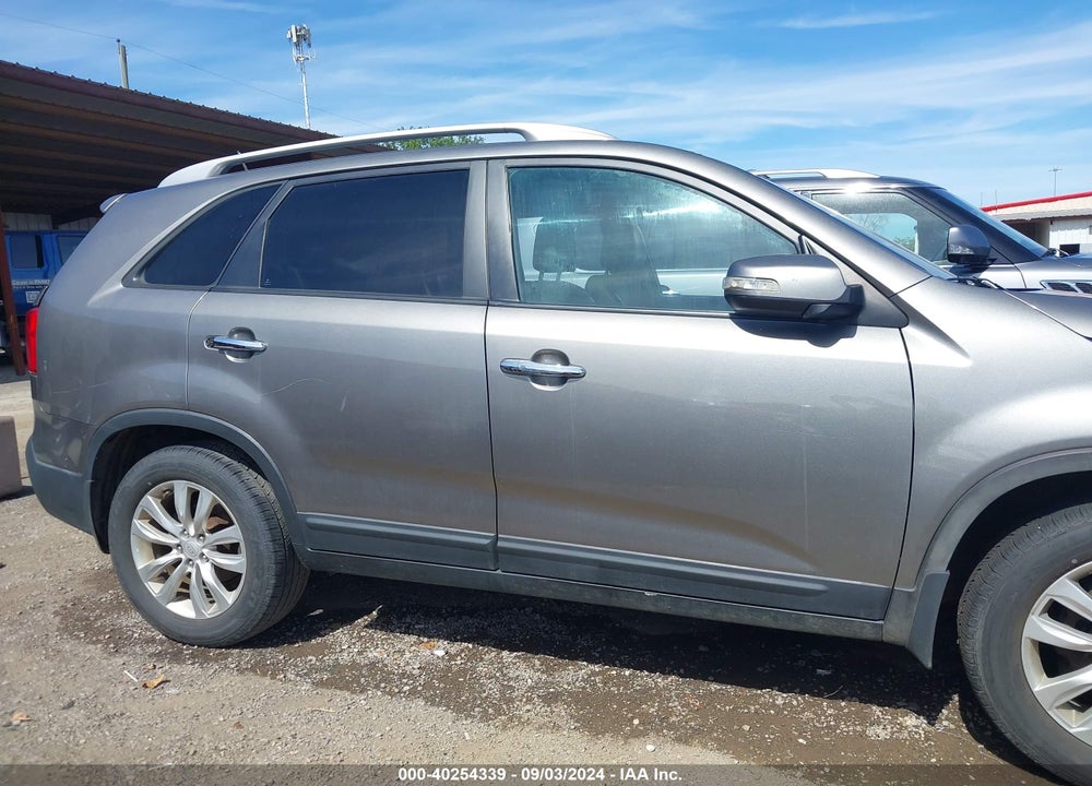 2011 KIA SORENTO EX V6 VIN: 5XYKU4A23BG103754