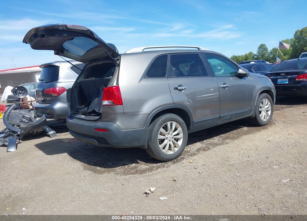 2011 KIA SORENTO EX V6 VIN: 5XYKU4A23BG103754