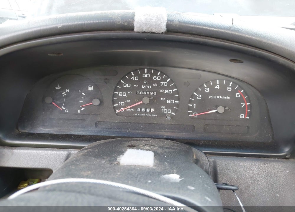 1996 NISSAN TRUCK XE VIN: 1N6SD11S1TC323928