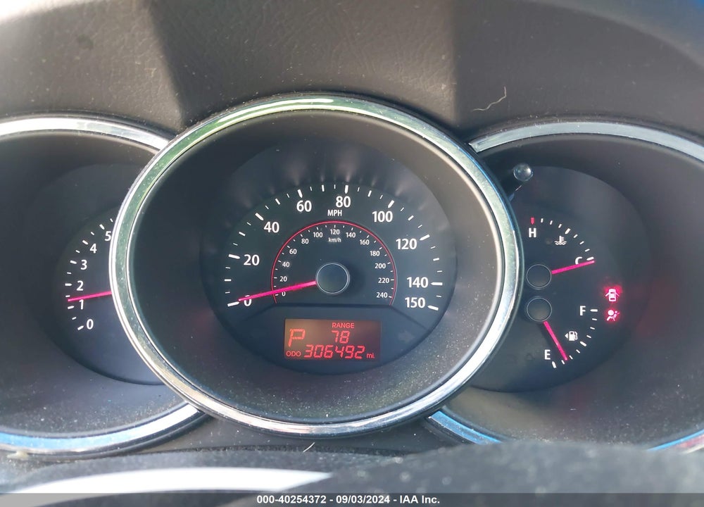 2011 KIA SORENTO EX V6 VIN: 5XYKU4A24BG104380