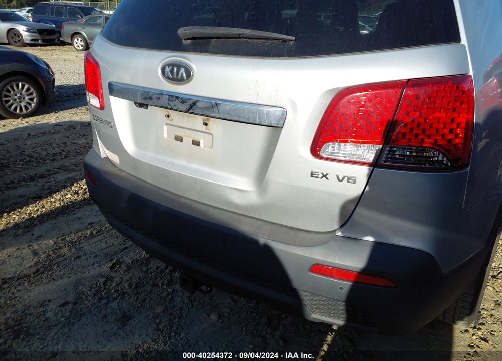 2011 KIA SORENTO EX V6 VIN: 5XYKU4A24BG104380