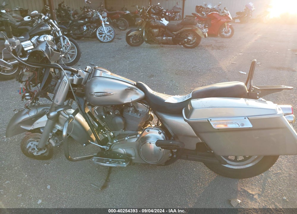 2007 HARLEY-DAVIDSON FLTR VIN: 1HD1FS41X7Y665550