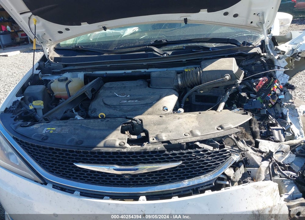 2017 CHRYSLER PACIFICA TOURING L PLUS VIN: 2C4RC1EG8HR536822