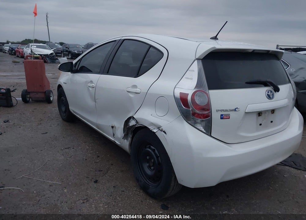 2013 TOYOTA PRIUS C TWO VIN: JTDKDTB39D1547466