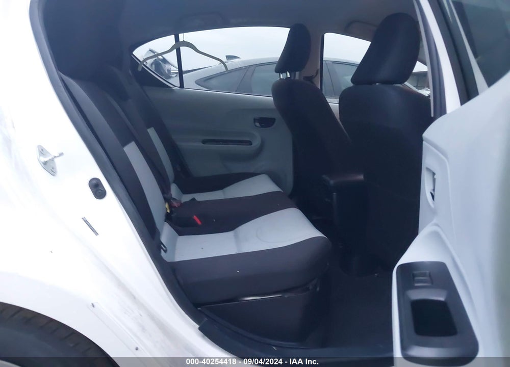 2013 TOYOTA PRIUS C TWO VIN: JTDKDTB39D1547466