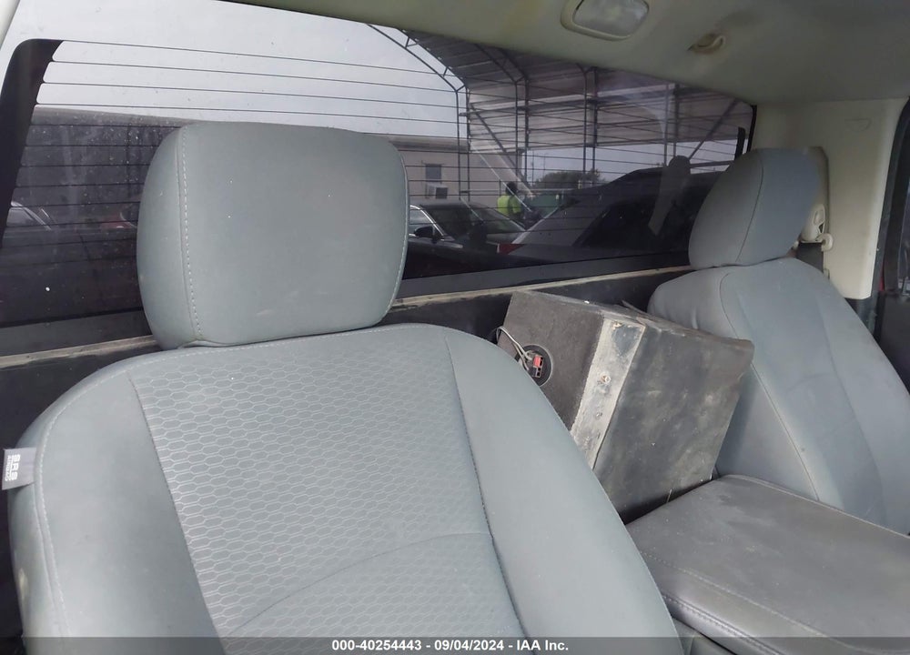 2016 RAM 1500 EXPRESS VIN: 3C6JR6AG3GG209805