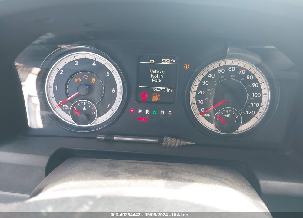 2016 RAM 1500 EXPRESS VIN: 3C6JR6AG3GG209805
