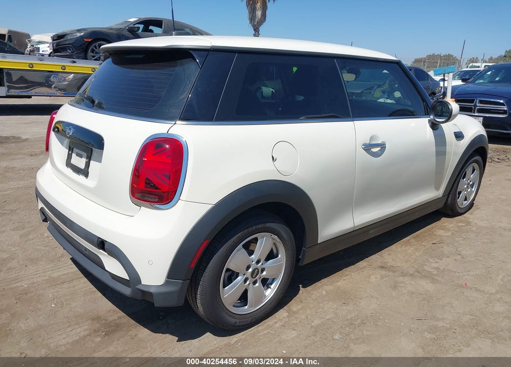 2022 MINI HARDTOP COOPER VIN: WMW33DH04N2P94655