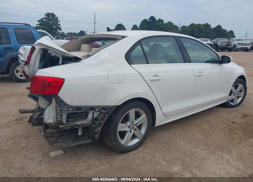 2013 VOLKSWAGEN JETTA 2.0L TDI VIN: 3VWLL7AJ1DM277700