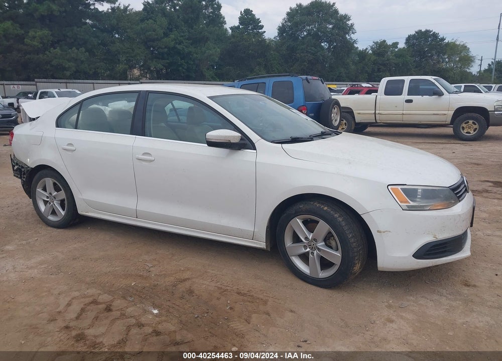 2013 VOLKSWAGEN JETTA 2.0L TDI VIN: 3VWLL7AJ1DM277700