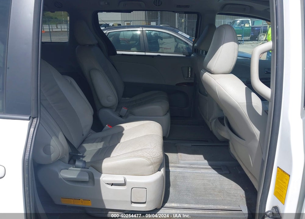 2012 TOYOTA SIENNA XLE 7 PASSENGER VIN: 5TDDK3DC0CS033762