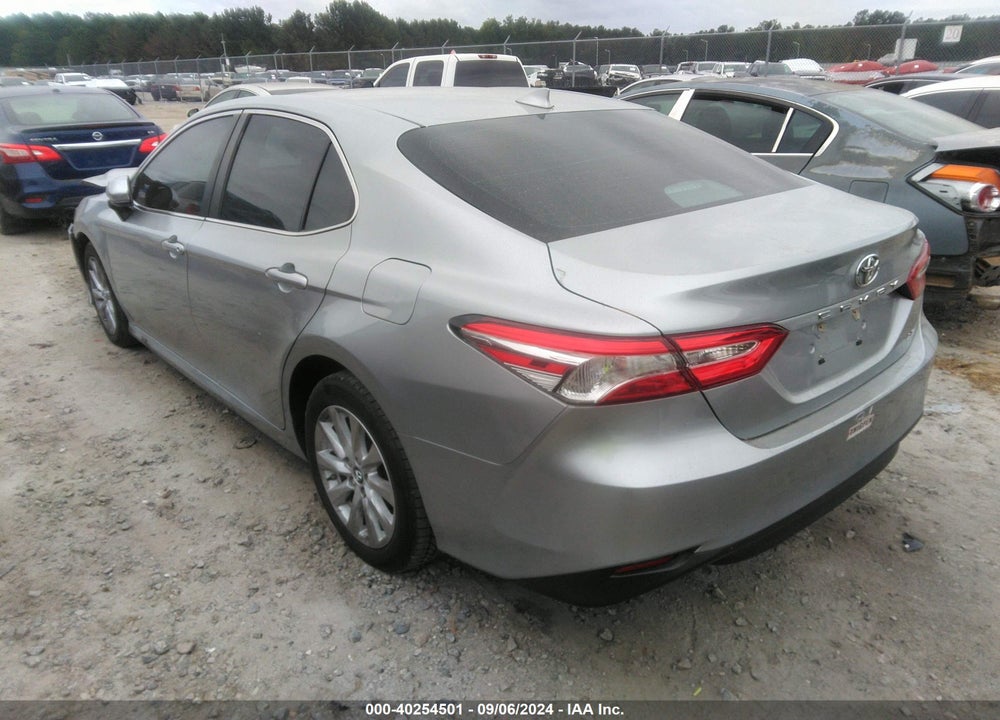 2019 TOYOTA CAMRY LE VIN: 4T1B11HK2KU824199