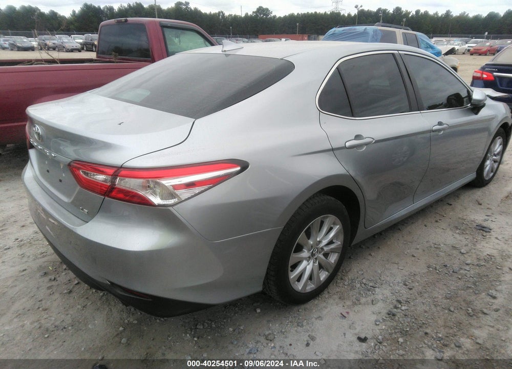 2019 TOYOTA CAMRY LE VIN: 4T1B11HK2KU824199