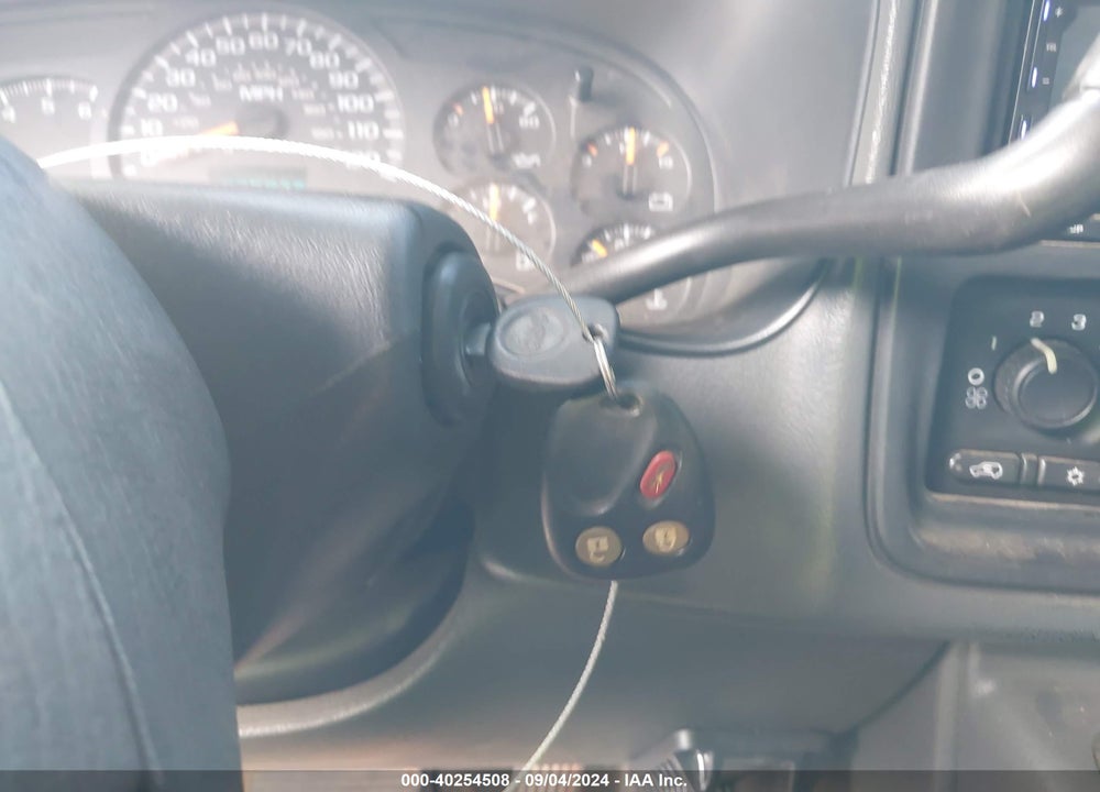 2004 CHEVROLET SILVERADO 1500 LS VIN: 2GCEK13TX41434030
