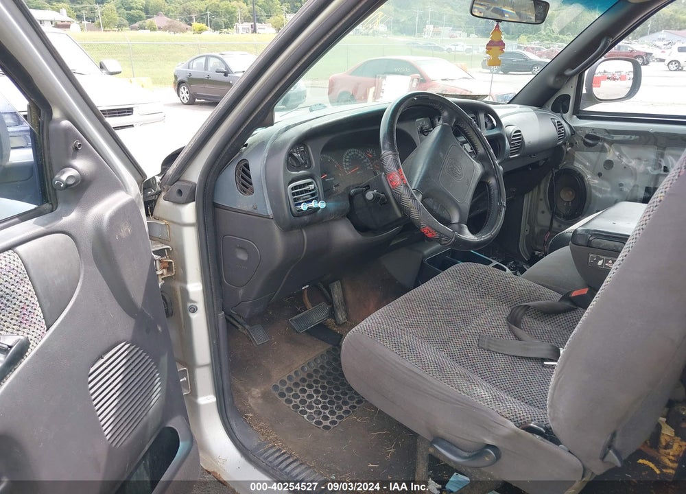 2001 DODGE RAM 1500 ST VIN: 1B7HC16Y51S116927