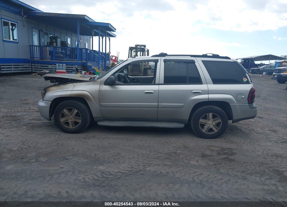 2004 CHEVROLET TRAILBLAZER LS VIN: 1GNDS13S042378030