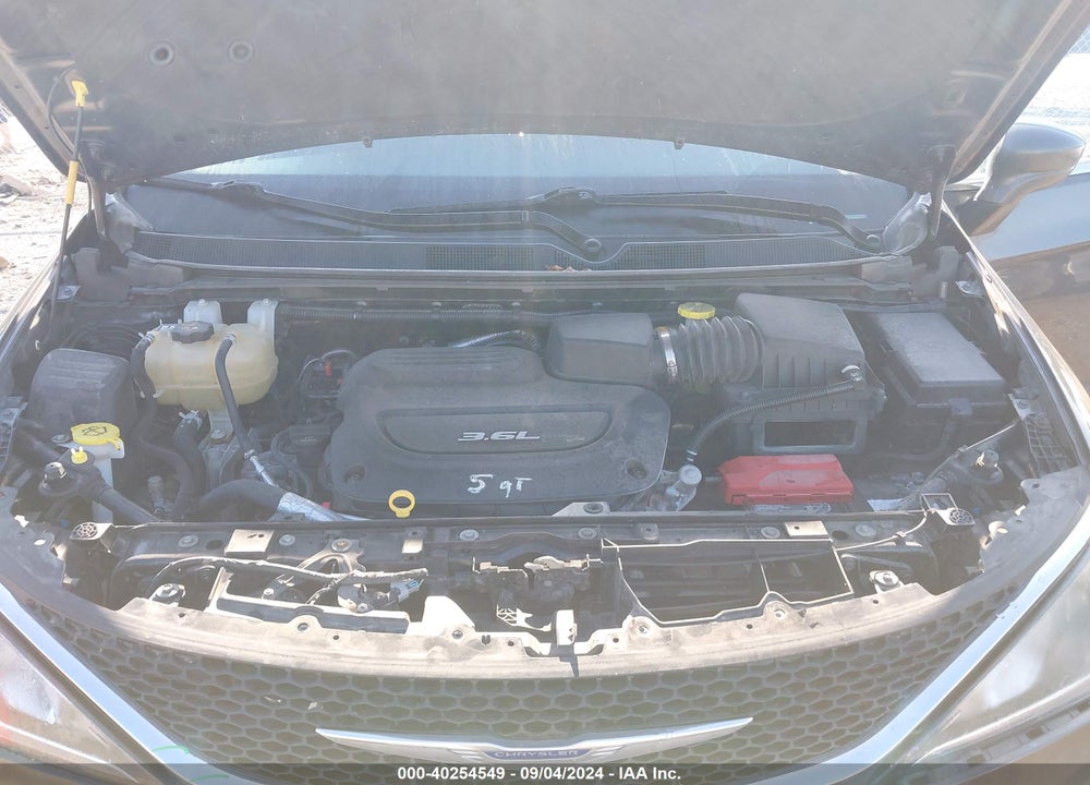 2017 CHRYSLER PACIFICA TOURING L VIN: 2C4RC1BGXHR539791
