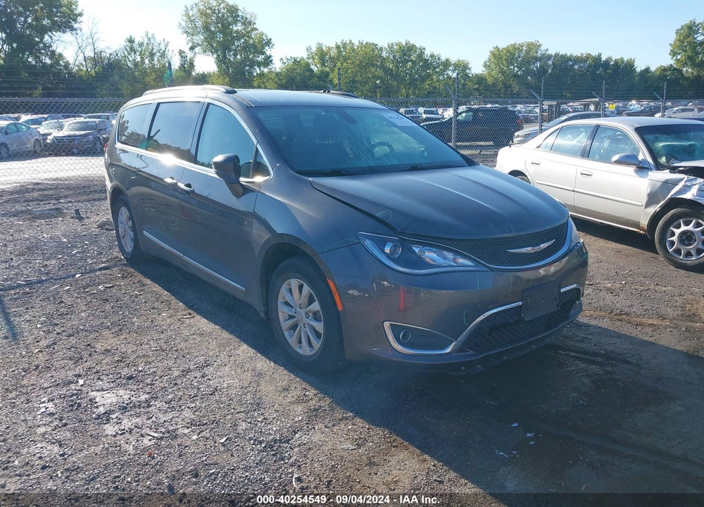 2017 CHRYSLER PACIFICA TOURING L VIN: 2C4RC1BGXHR539791