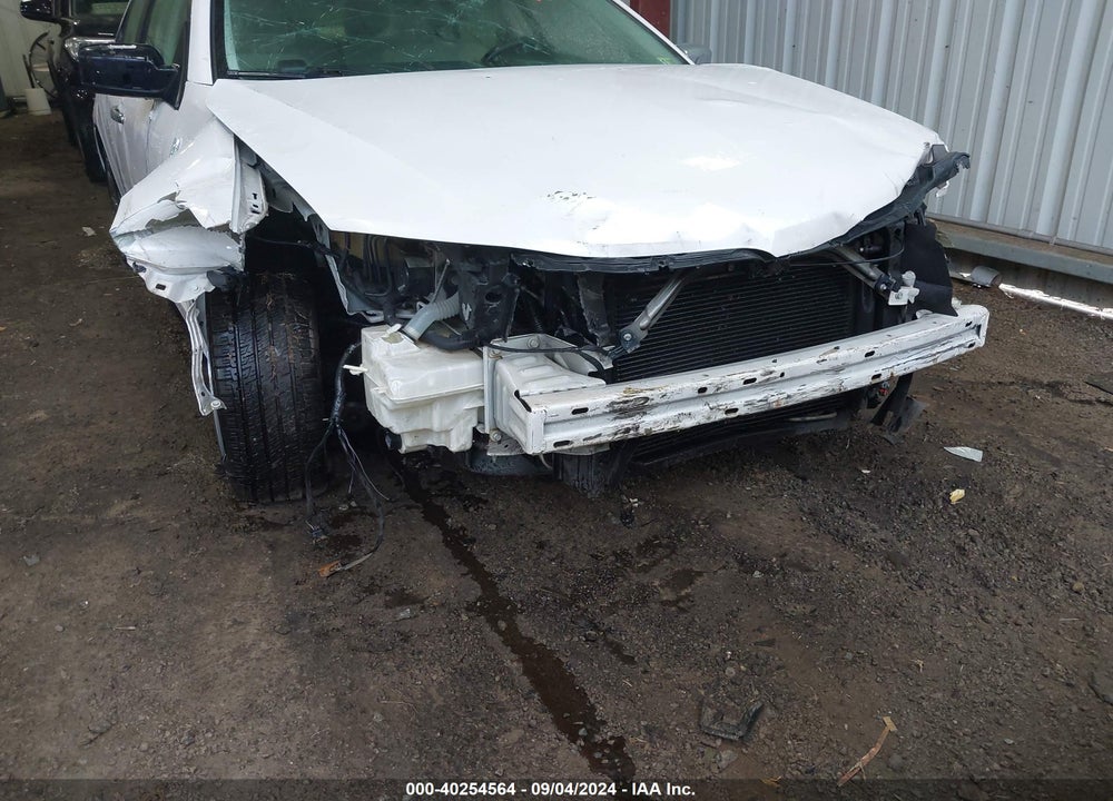 2011 LINCOLN MKZ VIN: 3LNHL2JC2BR765790