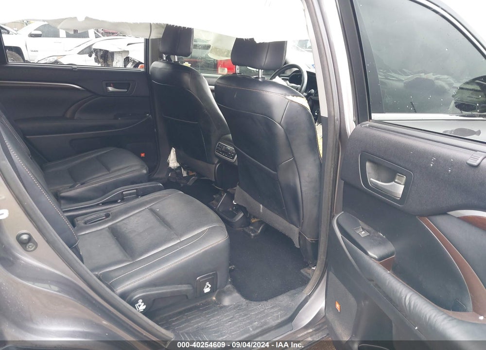 2015 TOYOTA HIGHLANDER LIMITED PLATINUM V6 VIN: 5TDDKRFH0FS139385