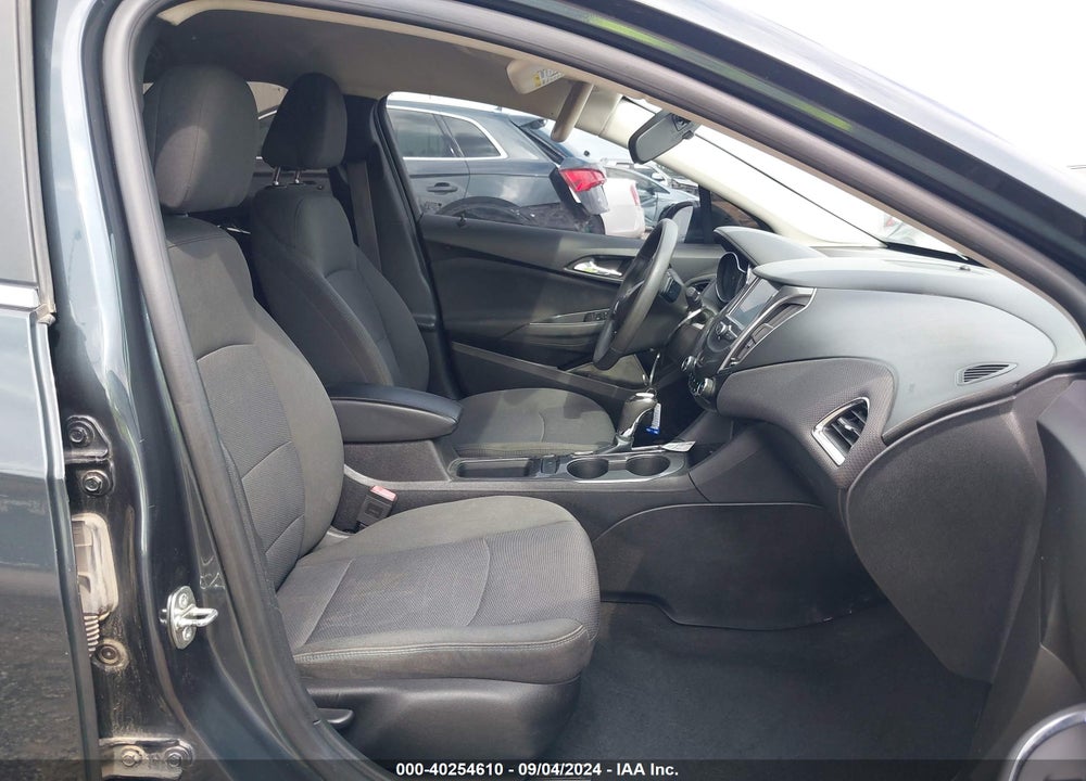 2017 CHEVROLET CRUZE LT AUTO VIN: 3G1BE5SM2HS560042