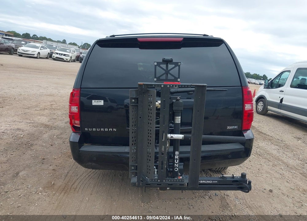 2008 CHEVROLET SUBURBAN 1500 LT VIN: 3GNFK163X8G174667