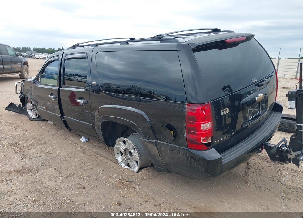 2008 CHEVROLET SUBURBAN 1500 LT VIN: 3GNFK163X8G174667