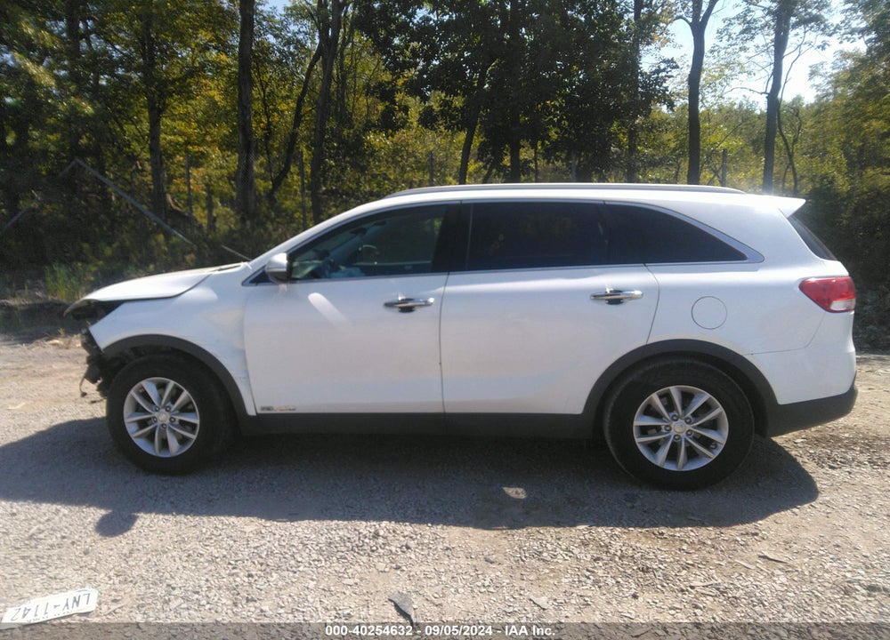 2017 KIA SORENTO 3.3L LX VIN: 5XYPGDA54HG335716