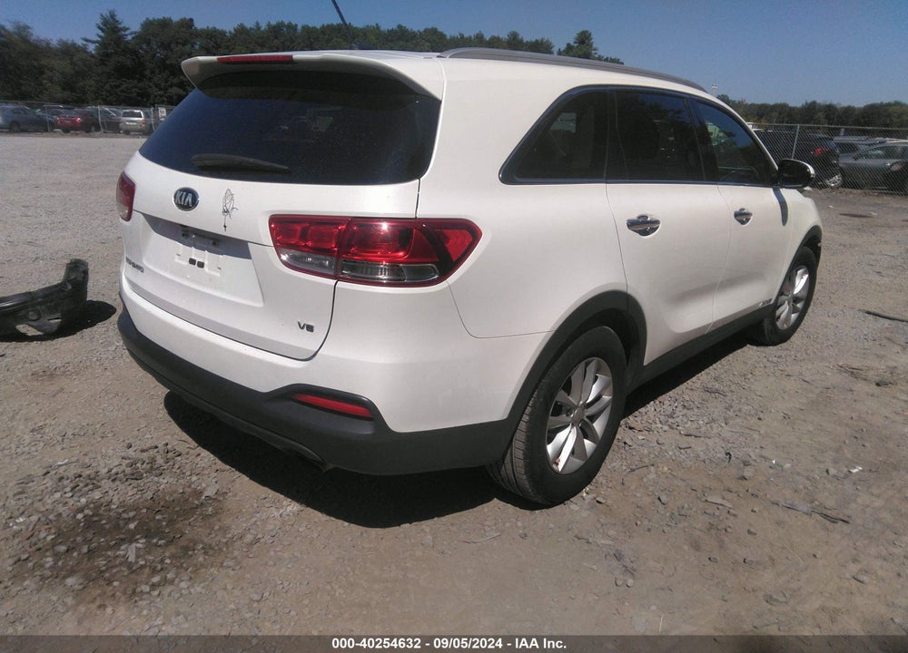 2017 KIA SORENTO 3.3L LX VIN: 5XYPGDA54HG335716